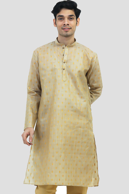 Veshbhoshaa Bluesaanchi Men'S Light Golden Color Silk Kurta Set