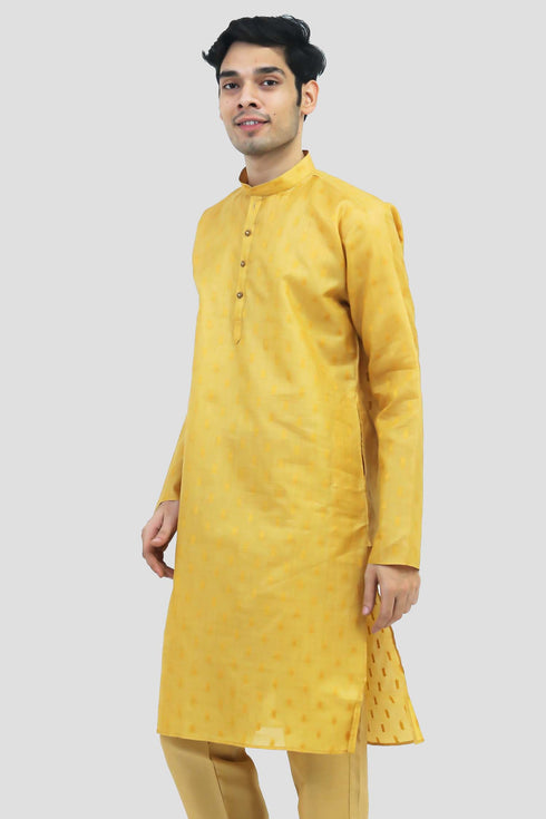 Veshbhoshaa Bluesaanchi Men'S Mango Yellow Buta Silk Kurta Set