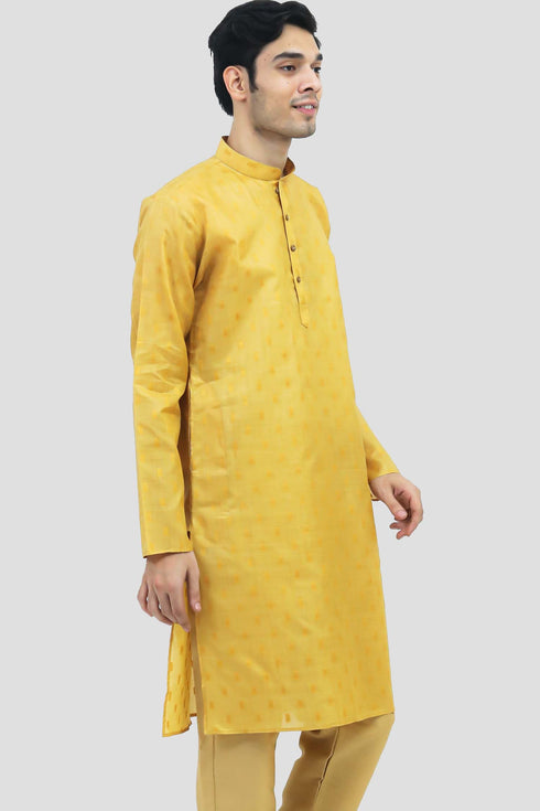 Veshbhoshaa Bluesaanchi Men'S Mango Yellow Buta Silk Kurta Set
