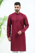 Veshbhoshaa Bluesaanchi Men'S Maroon Matka Silk Kurta Set