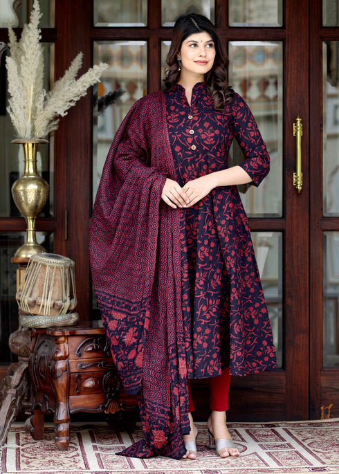 Miravan Womens Maroon Pure Floral Printed Anarkali Kurta With Gold Print Dupatta