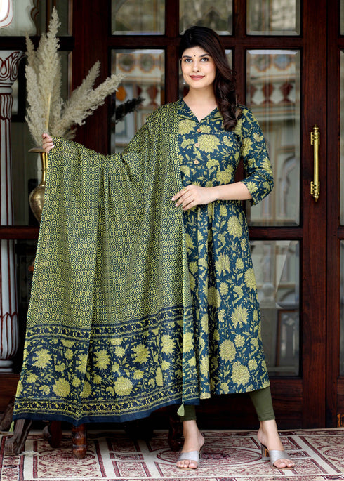 Miravan Womens Green Pure Cotton Printed Anarkali Kurta With Gold Print Dupatta