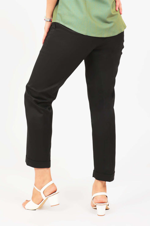 Veshbhoshaa Bluebird Women'S Black Solid Casual Trousers