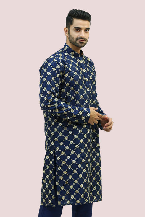Veshbhoshaa Bluesaanchi Men'S Dark Blue Dupion Silk Kurta Set