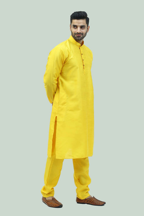 Veshbhoshaa Bluesaanchi Men'S Yellow Raw Silk Kurta Set