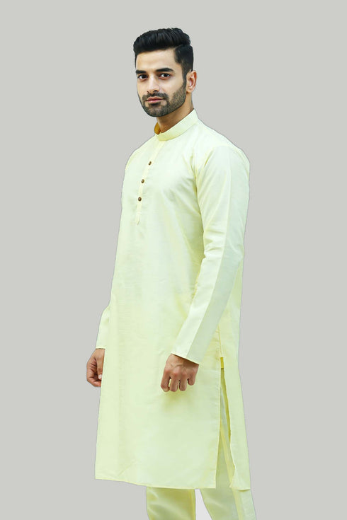 Veshbhoshaa Bluesaanchi Men'S Light Golden Raw Silk Kurta Set
