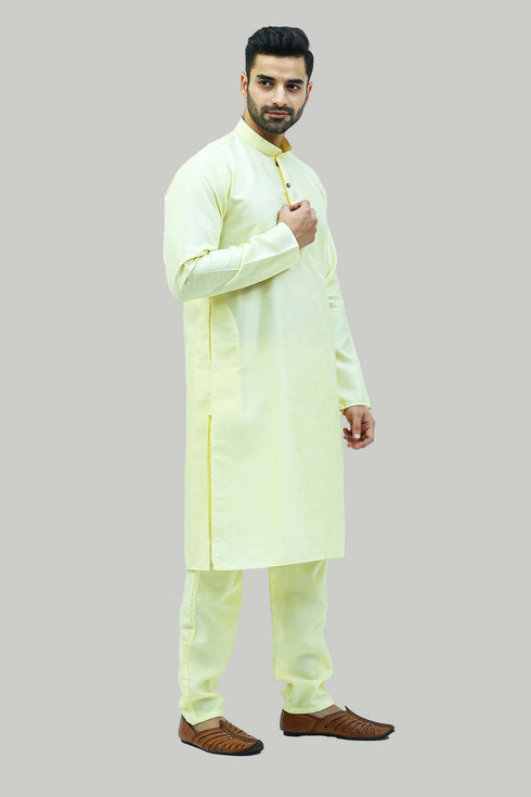 Veshbhoshaa Bluesaanchi Men'S Light Golden Raw Silk Kurta Set