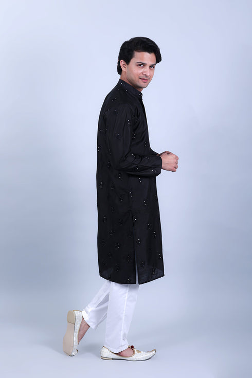 Veshbhoshaa Bluesaanchi Men'S Black Mirror With Buta Design Kurta Set