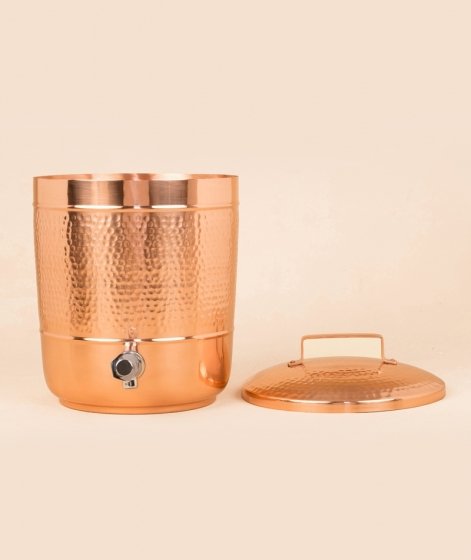 Isha Life Hammered Copper Container with Lid 450ml