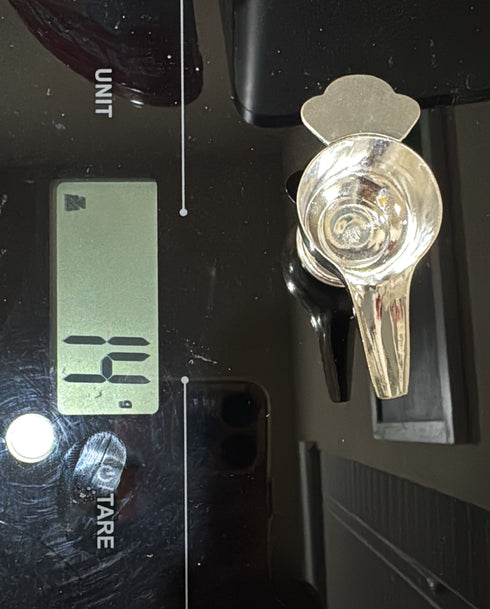 Pure Silver Uggu Ginne Palada Bondla With Base 14g
