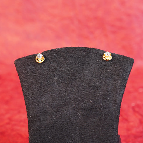 22 Carat Gold Nose Pin With White Stone Design 1.29g by Mahita Collections