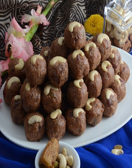 Pramod Vanaspati Gond Laddu