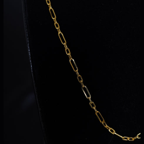 22 Carat Gold Plain Chain With Paperclip Design 4.87g by Mahita Collections