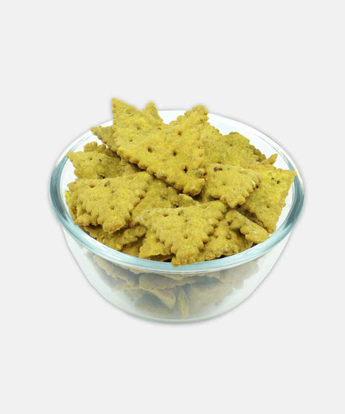 Neelam Foodland Tringle Palak Puri