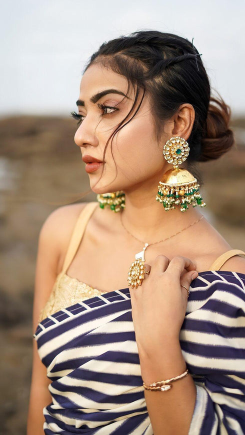 Kzari Black And Cream Printed Saree