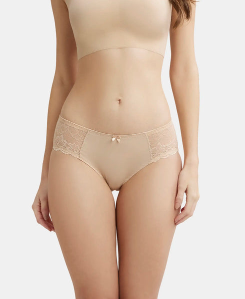 Jockey Full Coverage Soft Touch Microfiber Hipster With Lace Styling | Light Skin