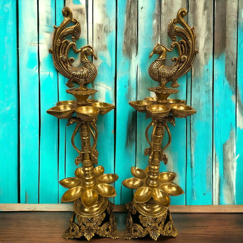 Tamas Brass Ten Wicks Peacock Lamp