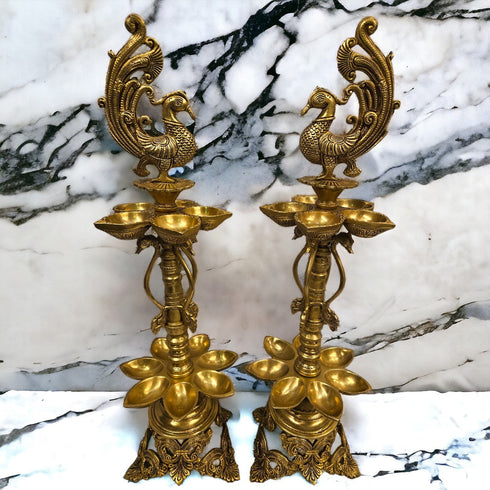 Tamas Brass Ten Wicks Peacock Lamp