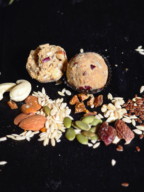 Novelty Sweets Amritsar Anjeer Khajoor Super Seeds Ladoo (Sugar Free)