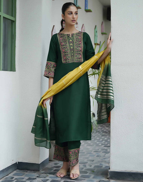 Sudathi Dark Green Cotton Printed Straight Kurta Set With Dupatta