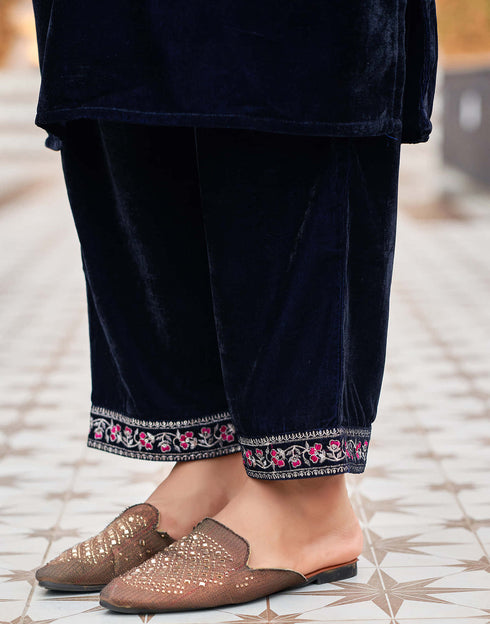 Sudathi Navy Blue Velvet Plain Straight Kurta Set With Dupatta