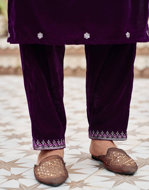 Sudathi Wine Velvet Plain Straight Kurta Set With Dupatta