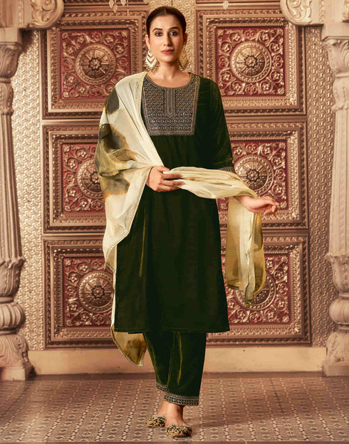 Sudathi Mehandi Green Velvet Sequence Straight Kurta Set With Dupatta