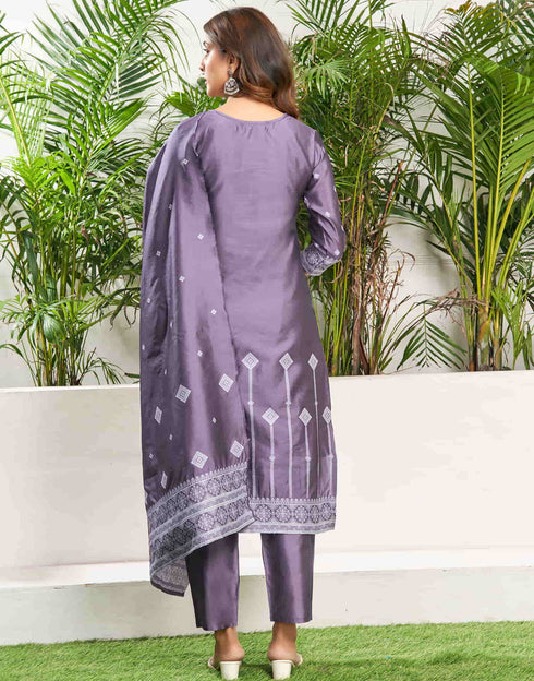 Sudathi Dusty Purple Silk Plain Straight Kurta Set With Dupatta