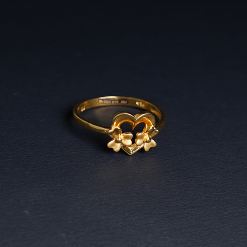 22 Carat Gold Heart Design Ring 2.93g by Mahita Collections
