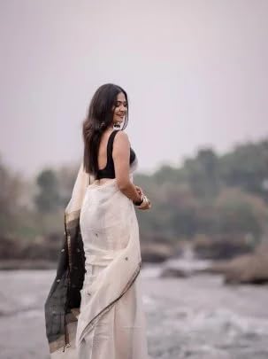 Vasthrlay Banarasi Unstitched Saree