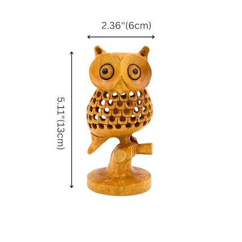 Elegant Owl Sculpture Lifelike Carving with Intricate Feather Patterns Decorative Showpiece