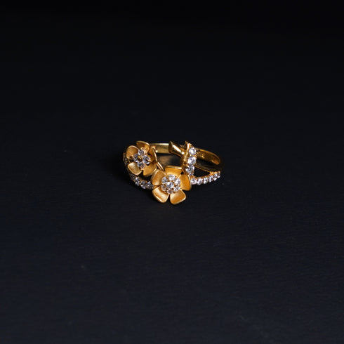 22 Carat Gold Flower Designed Ring With White Stones 3.24g by Mahita Collections