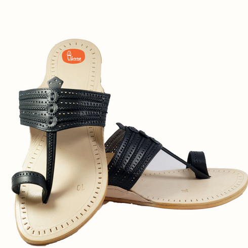 Vhaanfootwear Black soft leather Kolhapuri Chappal For Men by Vhaan