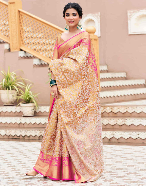 Sudathi Rani Pink Woven Kanjivaram Silk Saree