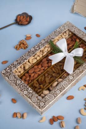 Lila Dry Fruits Cashew Almond Raisin Pistachio Medium