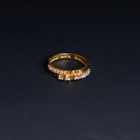 22 Carat Gold Studded Ring With White Stones 2.49g by Mahita Collections