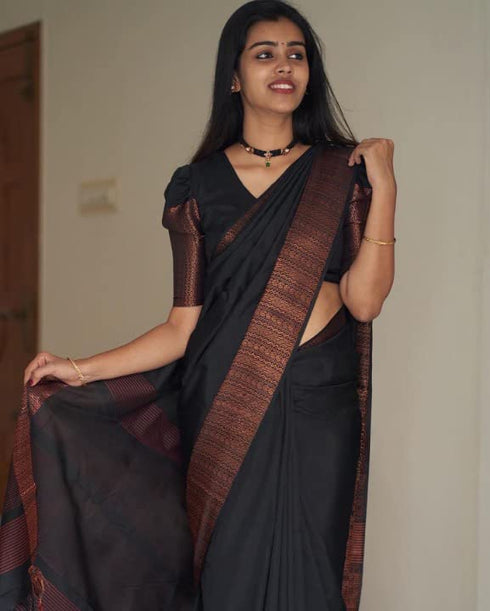 Vasthrlay Banarasi Saree
