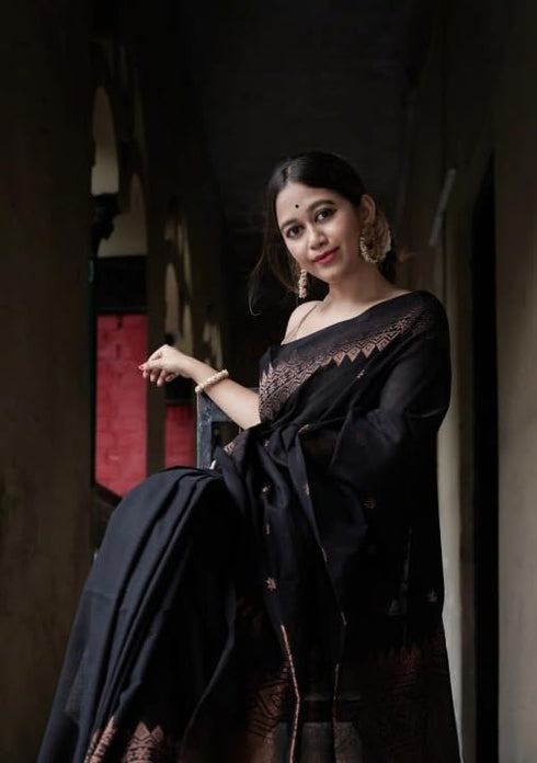 Vasthrlay Black Kanjivaram Saree