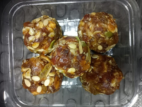 Anika Organic Dry Fruit Laddu
