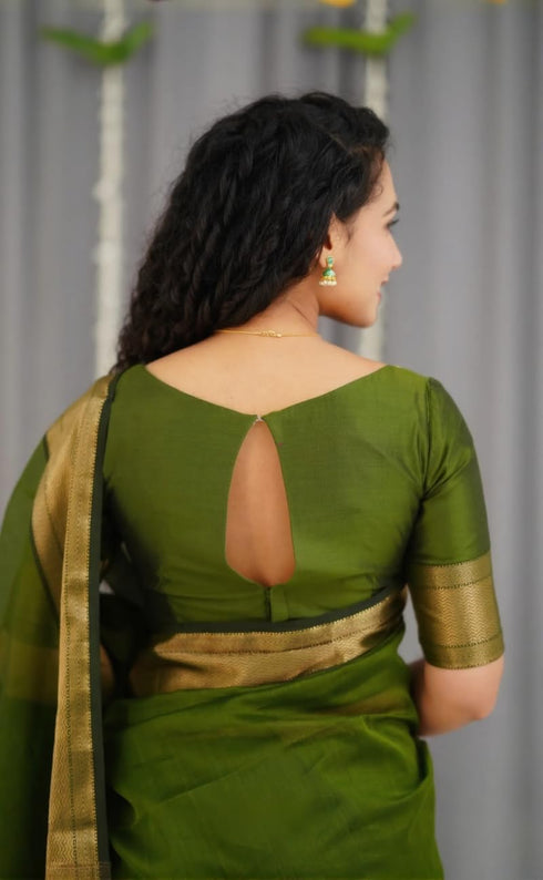 Vasthrlay Traditional Unstitched Saree