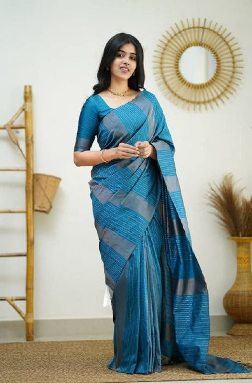 Vasthrlay Banarasi Saree