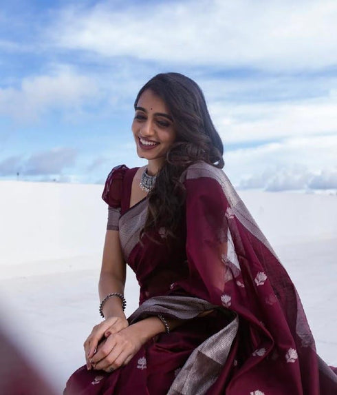 Vasthrlay Kanjivaram Unstitched Saree