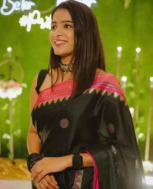 Vasthrlay Banarasi Saree