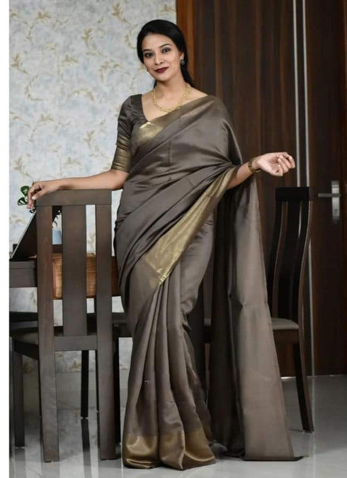 Vasthrlay Handwoven Border Unstitched Saree
