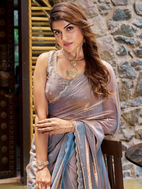 Vasthrlay Chiffon Unstitched Saree