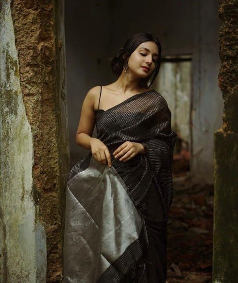 Vasthrlay Kanjivaram Traditional Saree
