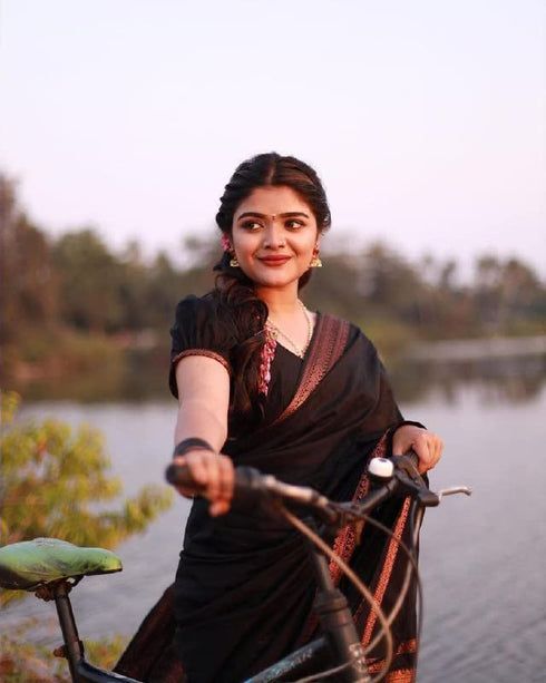 Vasthrlay Kanjivaram Saree
