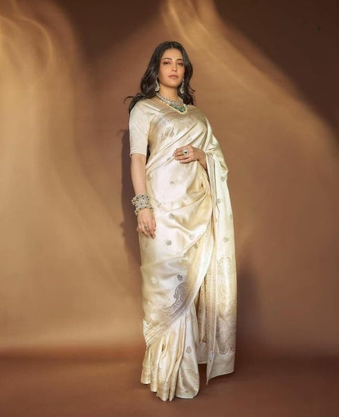 Vasthrlay Elegant Traditional Cream Saree With Matching Blouse Piece