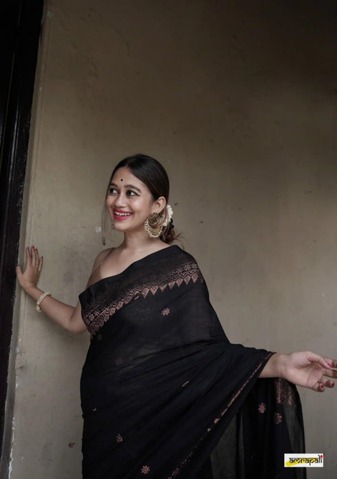 Vasthrlay Kanjivaram Traditional Saree