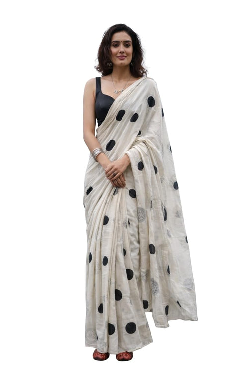 Vasthrlay Off White Contemporary Unstitche Lightweight